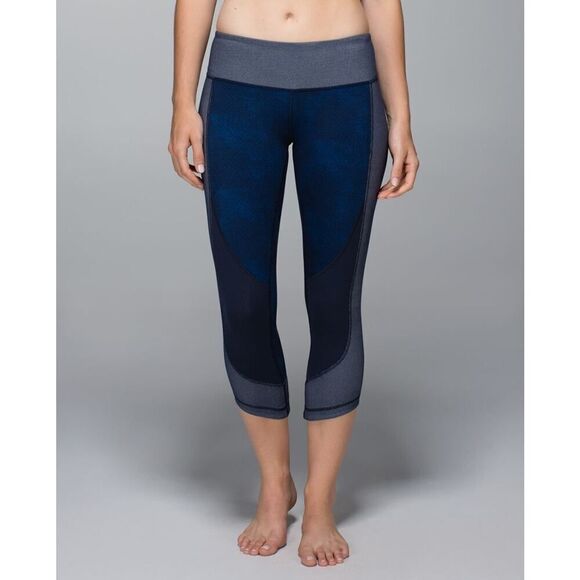 Lululemon Wunder Under Crop Legging Sashiko Cross Rugged Blue - Size: 6 - Picture 1 of 11